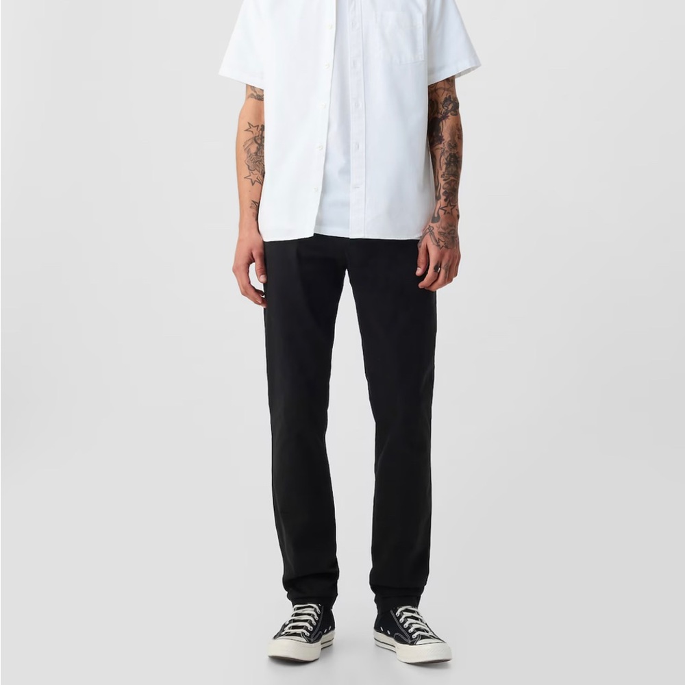 Gap, khaki pants with pockets